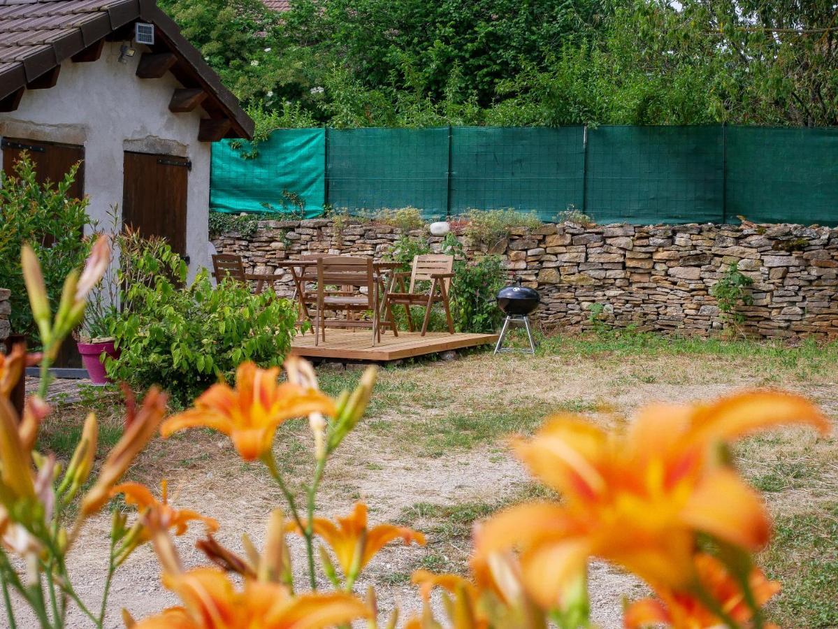 Gite Du Lavoir Leyrieu Eksteriør billede